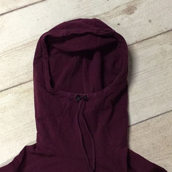 Athleta sweatshirt sz S in plum . - Picture 3 of 4